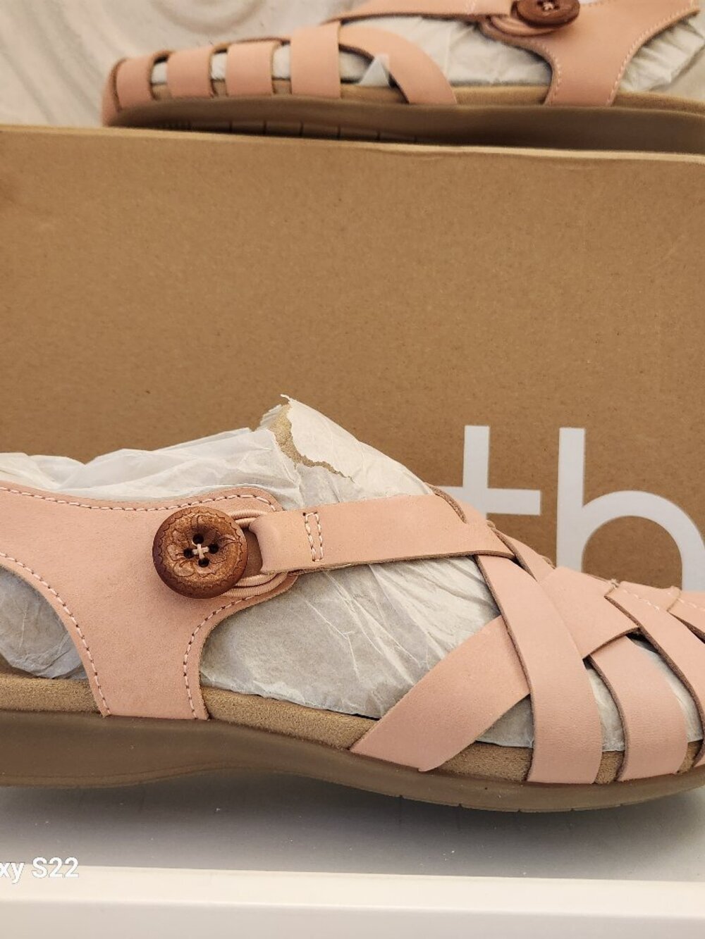 Earth "Belita" Fisherman Sandals. Leather. NIB. Size Various. Light Pink